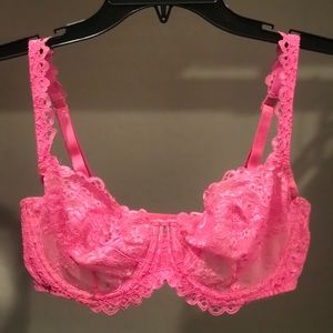 💋VICTORIA’S SECRET💋Hot Pink Demi Lace Bra 34DD